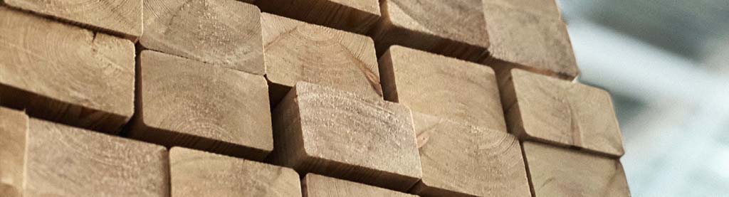 Строганый брусок фото со склада Строганый брусок фото со склада